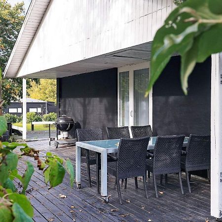 8 Person Holiday Home In Skals 外观 照片