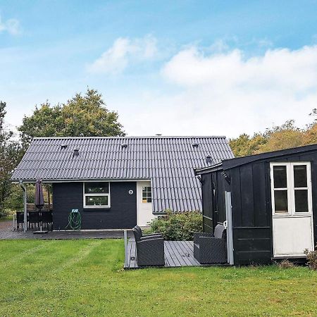 8 Person Holiday Home In Skals 外观 照片