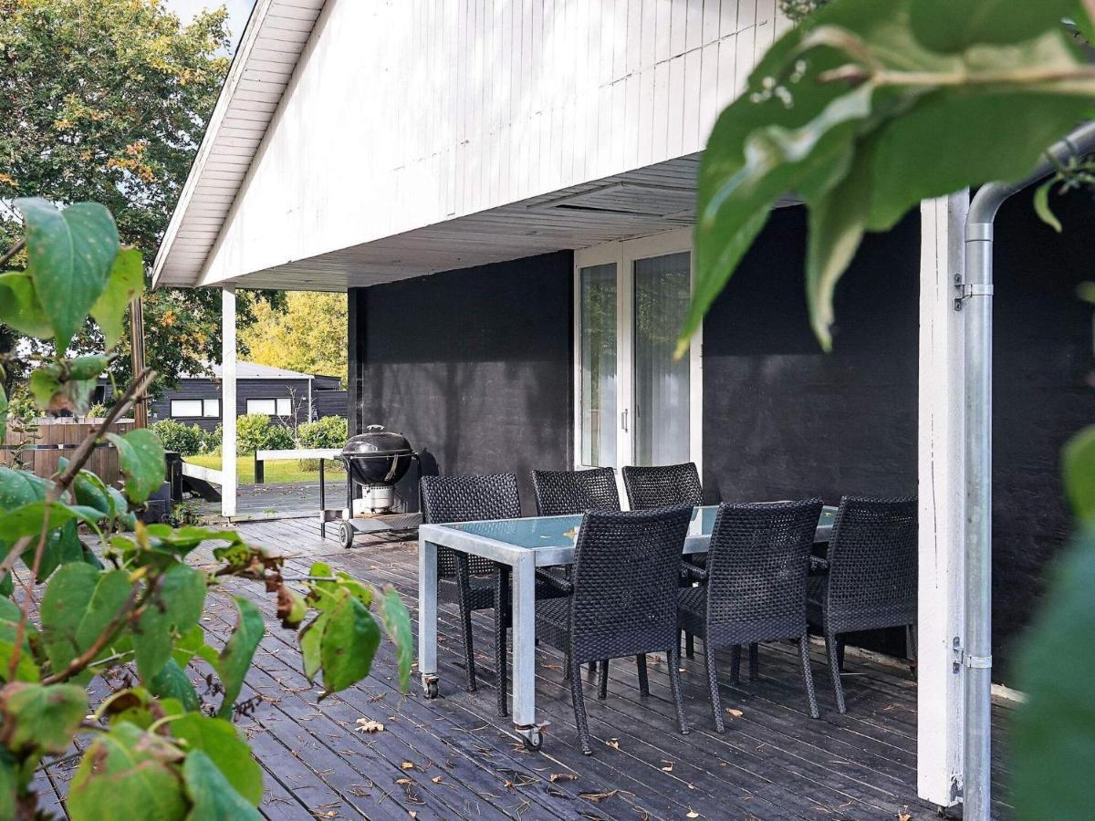 8 Person Holiday Home In Skals 外观 照片
