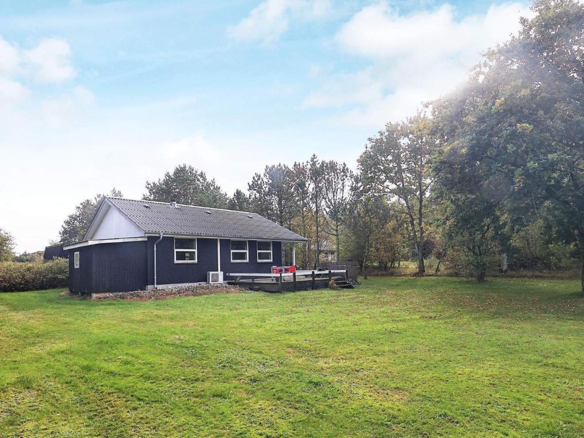 8 Person Holiday Home In Skals 外观 照片