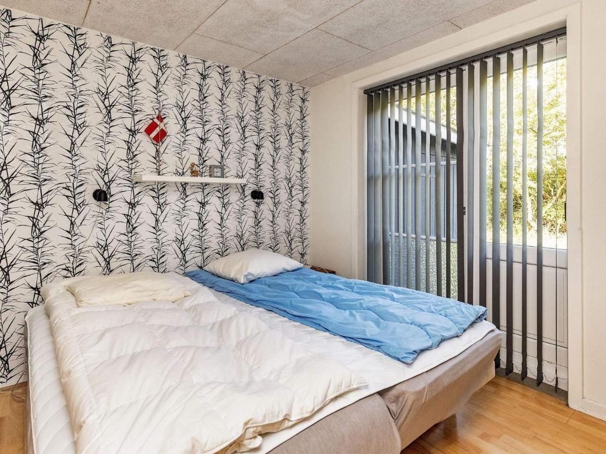 8 Person Holiday Home In Skals 外观 照片