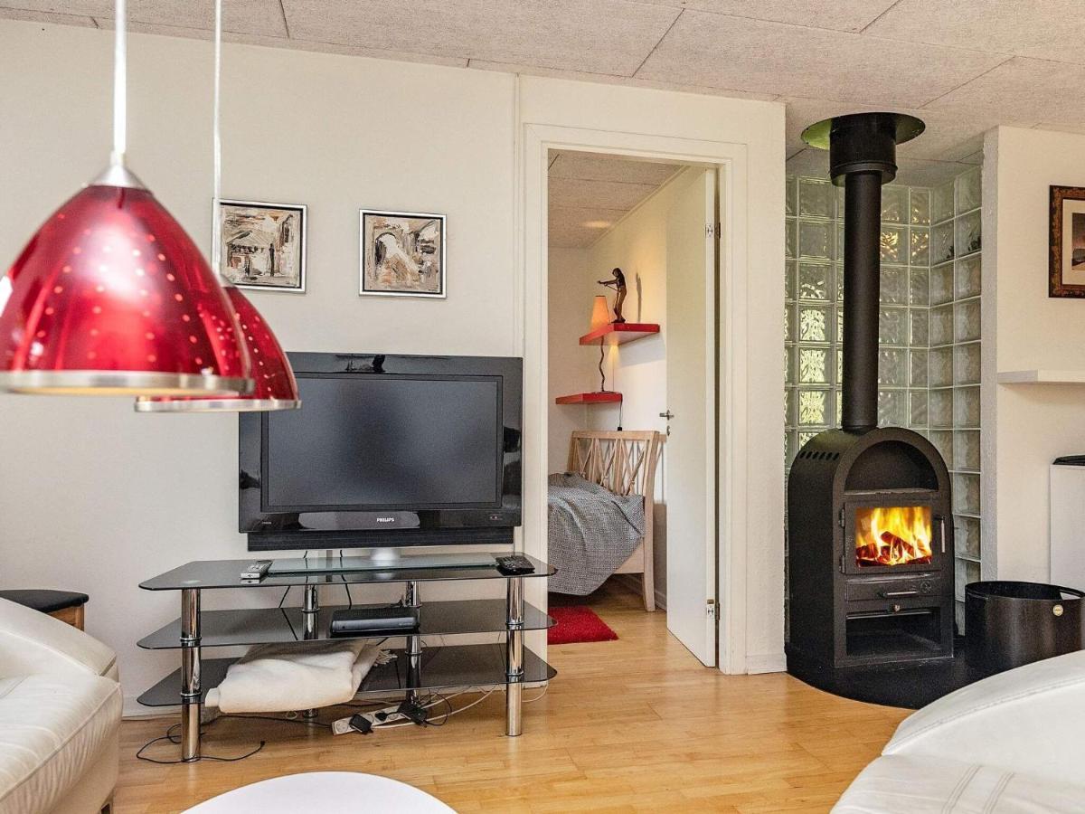 8 Person Holiday Home In Skals 外观 照片