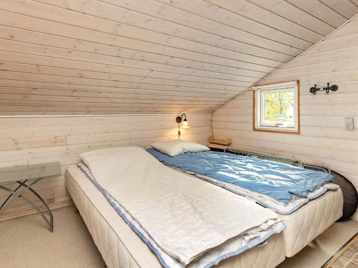 8 Person Holiday Home In Skals 外观 照片